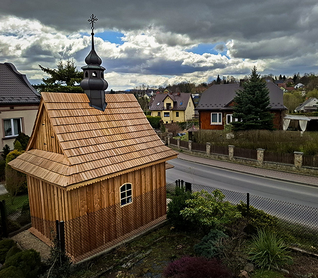 Uratowana kapliczka w Sieprawiu