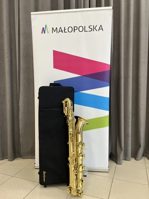 Nowy saksofon barytonowy Orkiestry Dętej Sieprawianka